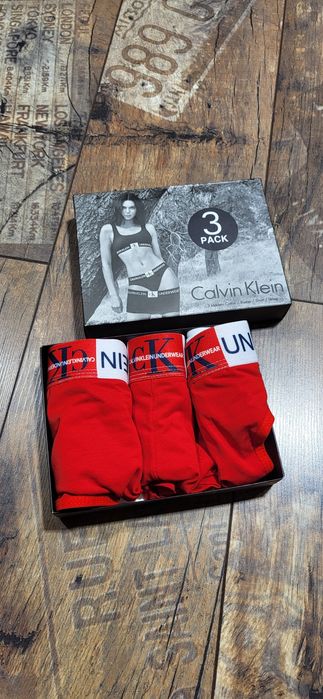 Komplet bielizny damskiej czerwony bawełna top bokserki stringi S