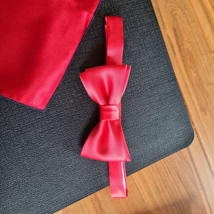 Męska czerwona muszka z podszetką nowa