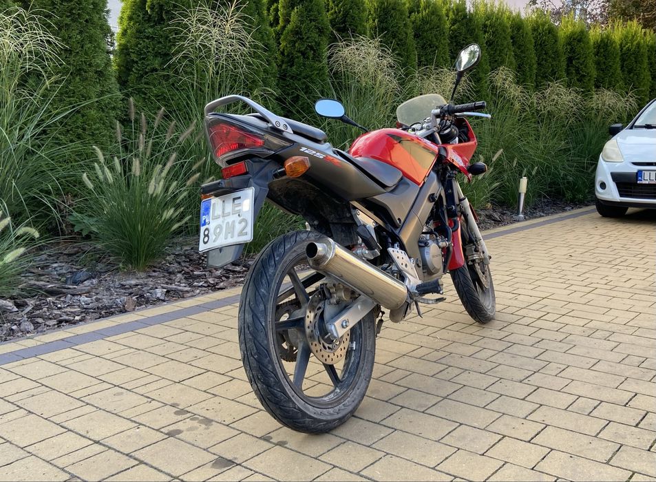Honda  CBR 125 R