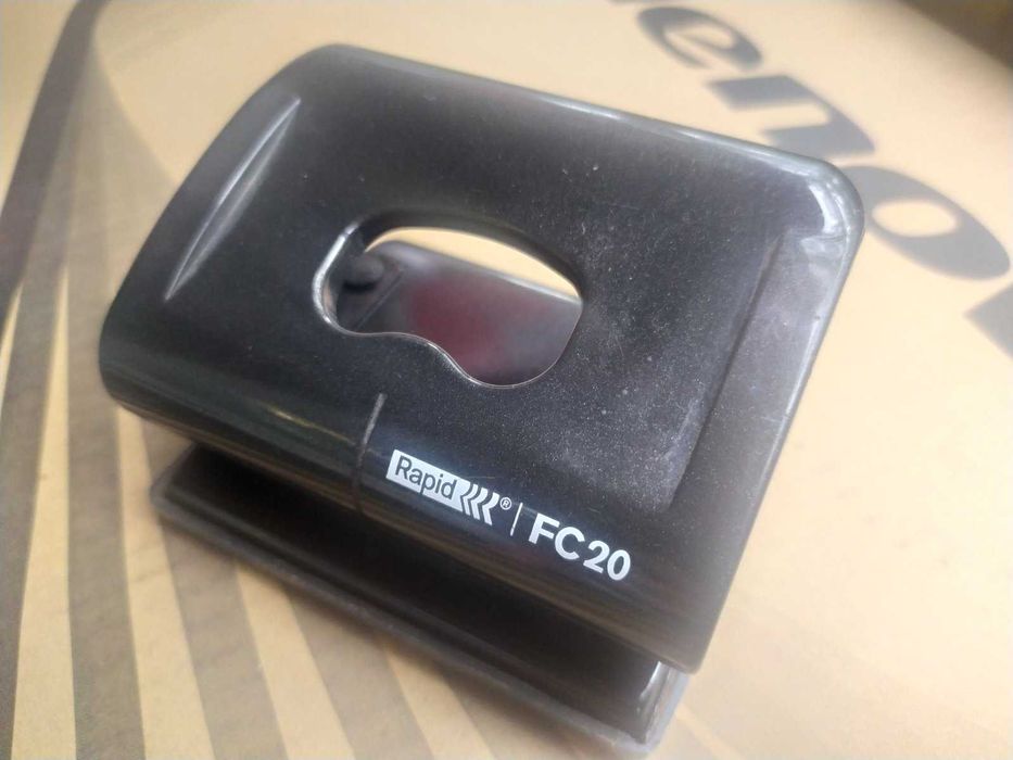 Дырокол Eagle 701