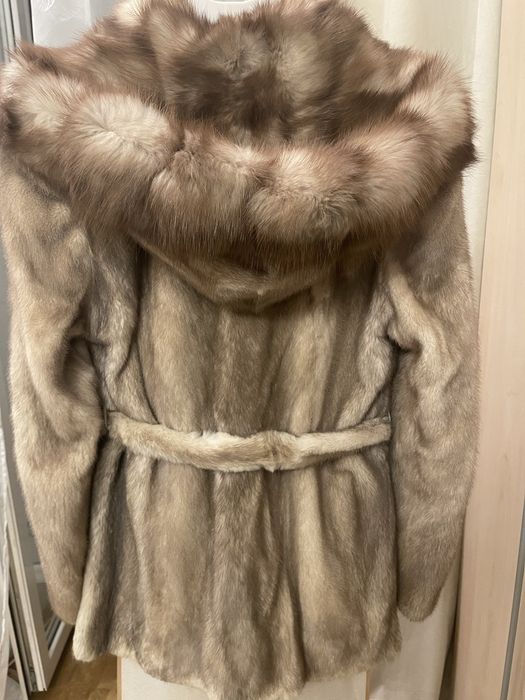 Норкова шуба автоледі
