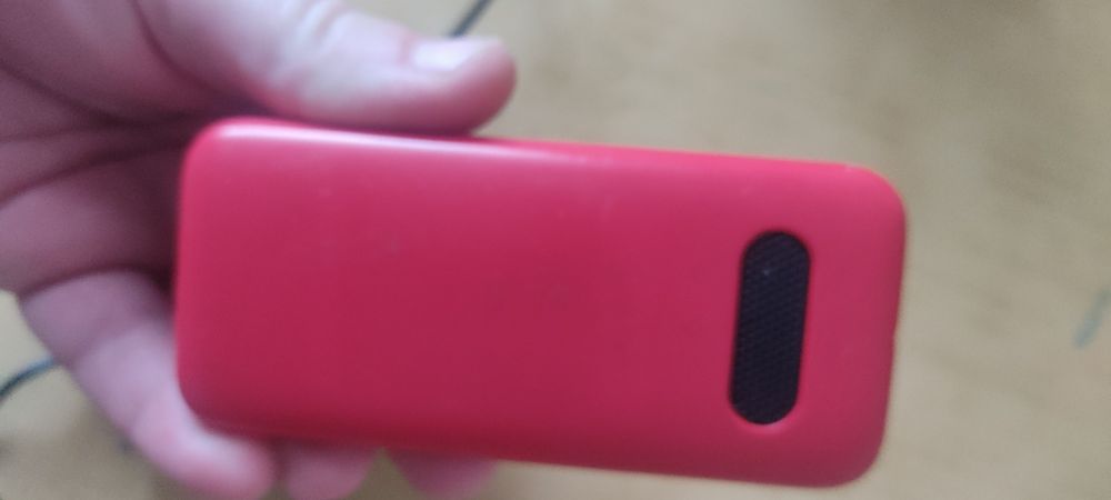 Продам кнопочний телефон Bravis c180 pixel