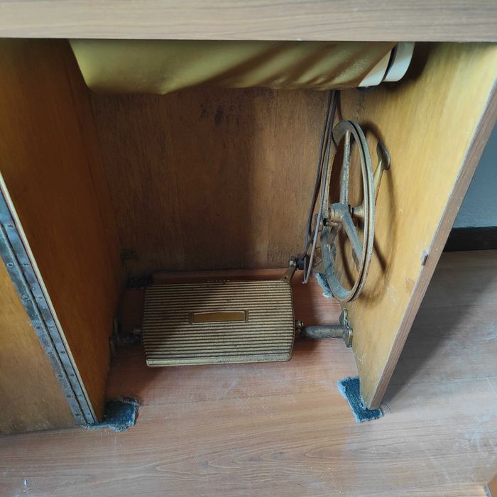 Móvel OLIVA 515 com Máquina de Costura