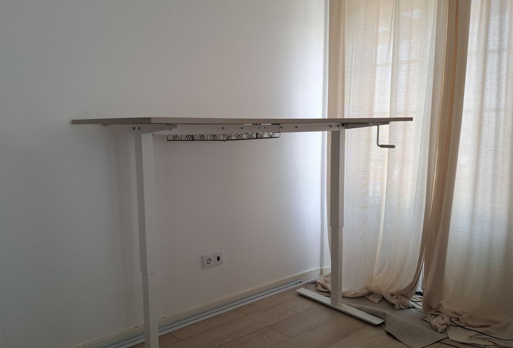 Secretária Elevatória IKEA TROTTEN 160x80 cm — Sentado/Pé