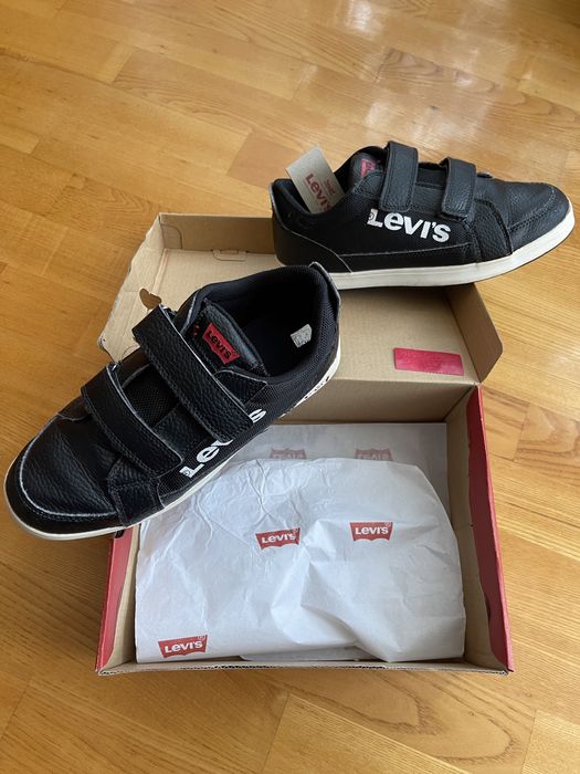 Кроссовки туфли Levis оригинал р35   22.5см