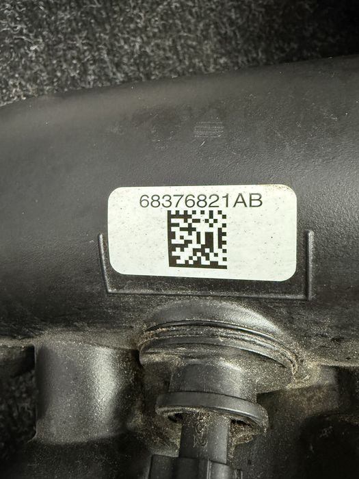 Корпус повітряного фільтра в зборі на Jeep Grand Cherokee WL 3.6