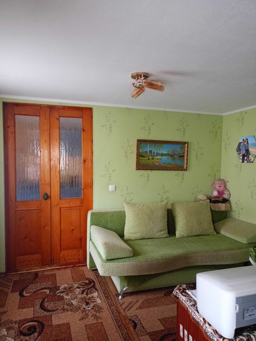 Продаєця частина будинку