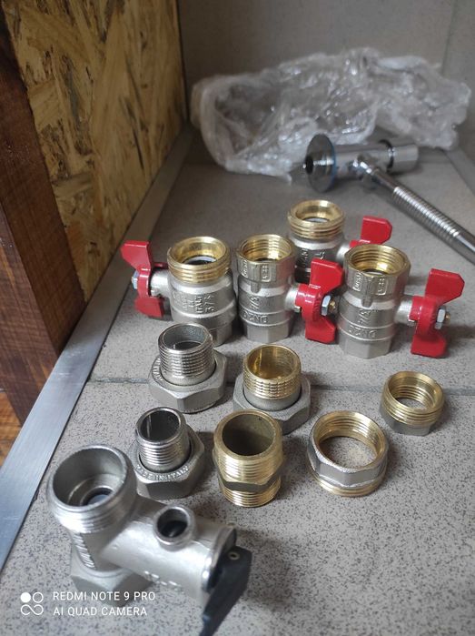 Краны 3/4 латунные,переходники,краны для смыва в писюар
