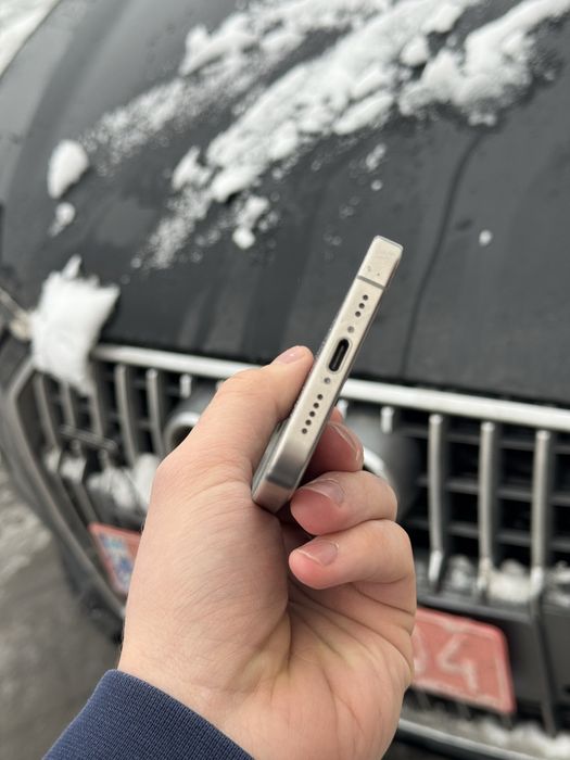 Iphone 15 pro 256 90% акб Європа natural titanium