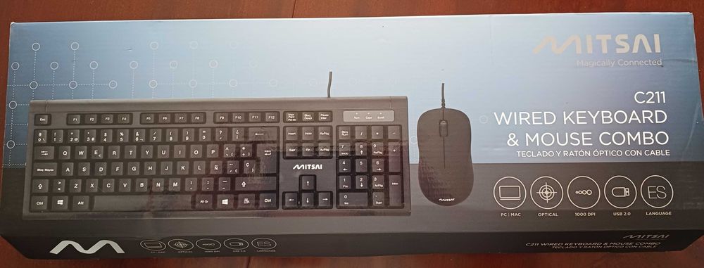 Keyboard with Mouse428223351415777281