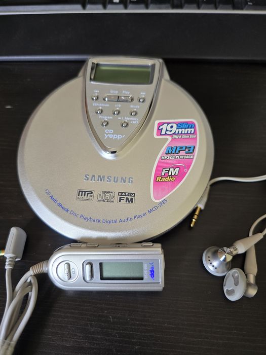 CD mp3 плеер SAMSUNG FM radio
