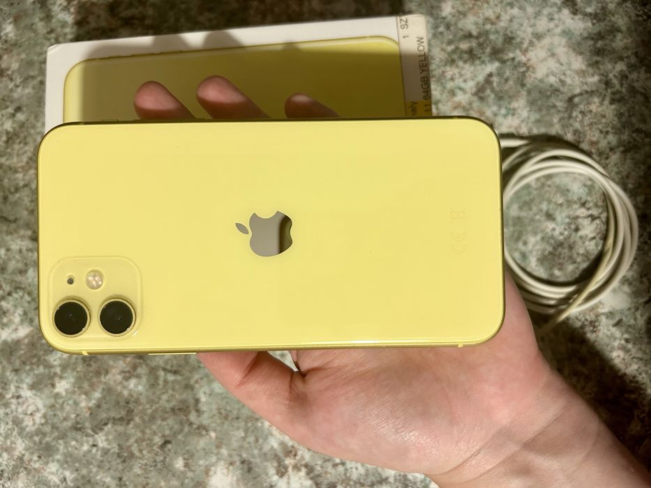 iPhone 11 żółty 64 GB