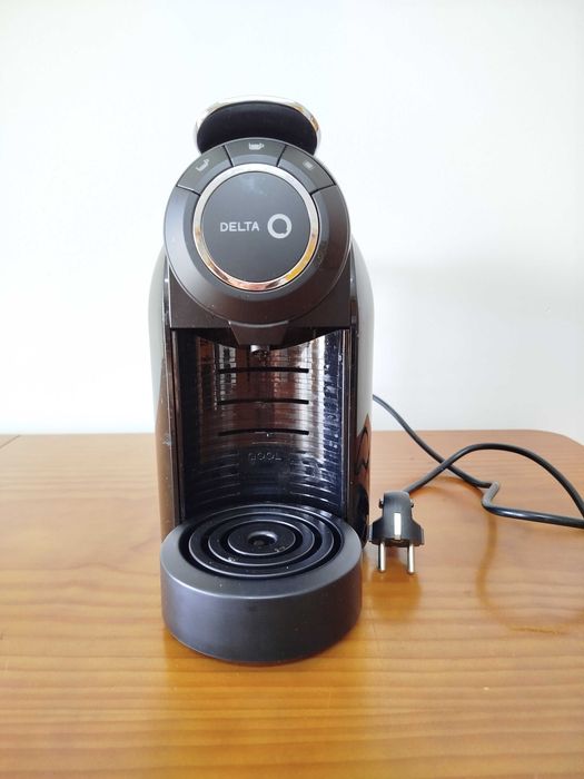 Máquina de café Delta Q semi nova