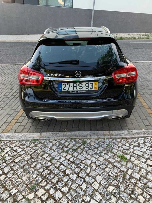 Mercedes-Benz GLA 180 d Urban – Nacional – 75.000 km – 1 Dono – IPO/Revisão Feitas