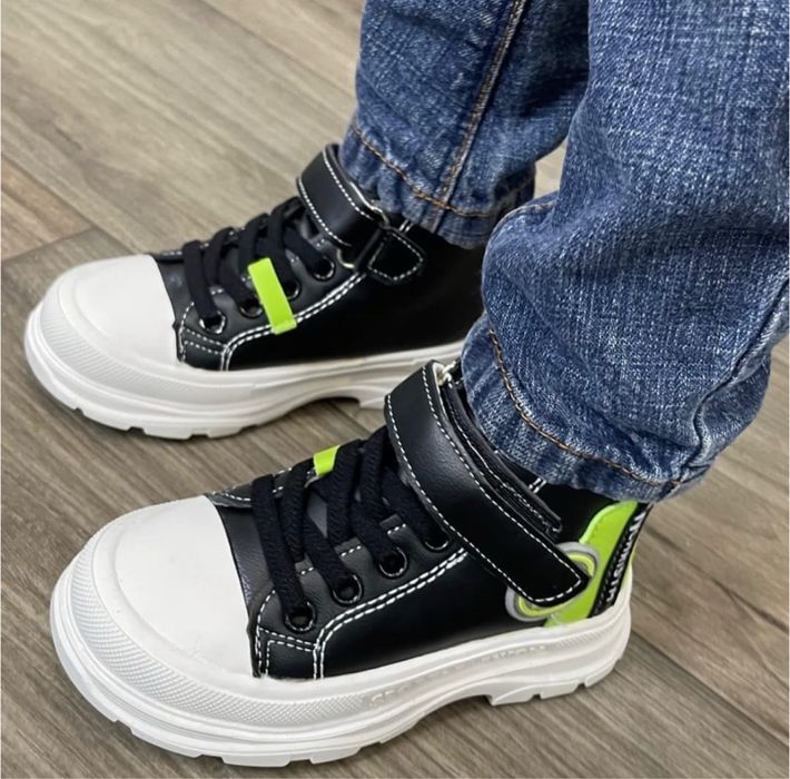 Хайтопи, ботинки, черевики, кросівки