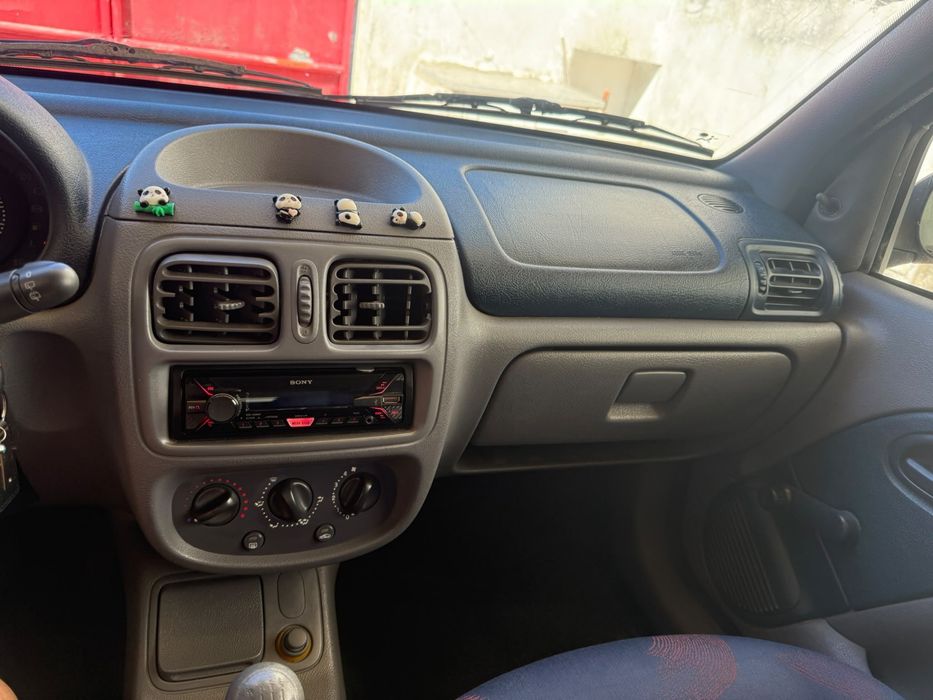 Renault Clio - gasolina — photo 3