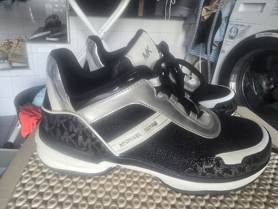 Sapatinhas 37 mas calça 38