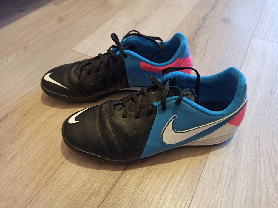 Buty do piłki nożnej korki NIKE