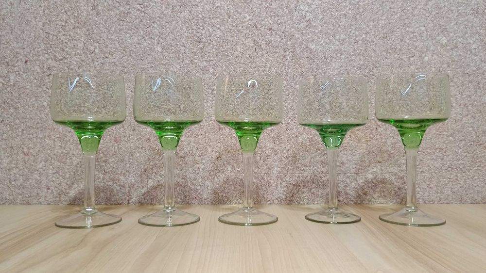 Бокалы Форма Абажур зеленое стекло Винтаж цена за 5 шт