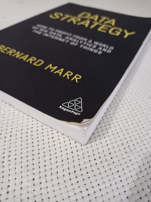 Data strategy - Bernard Marr