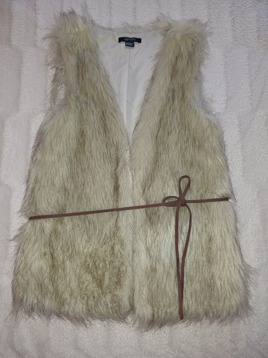 Roupa Barata - DESTRALHAR