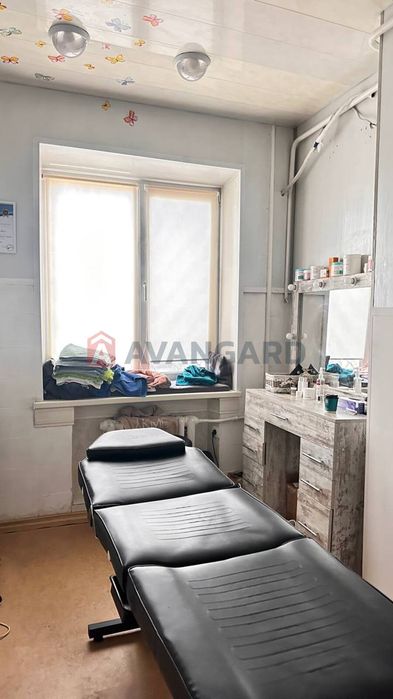 Продаж 4-х кімн. квартири сталінки, р-н Металургів.