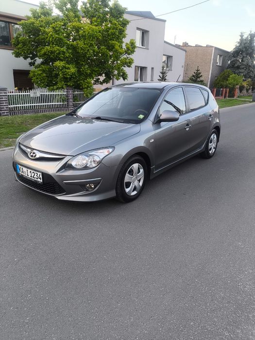 Lifting! 1.4 benzyna! Klima! Elektryka! Parctronic! Grzane fotele!  Polecam! Super stan!