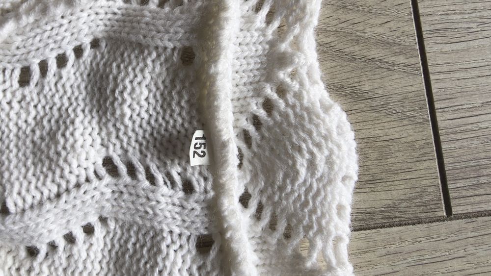 Sweterek na komunię, dla dziewczynki 152