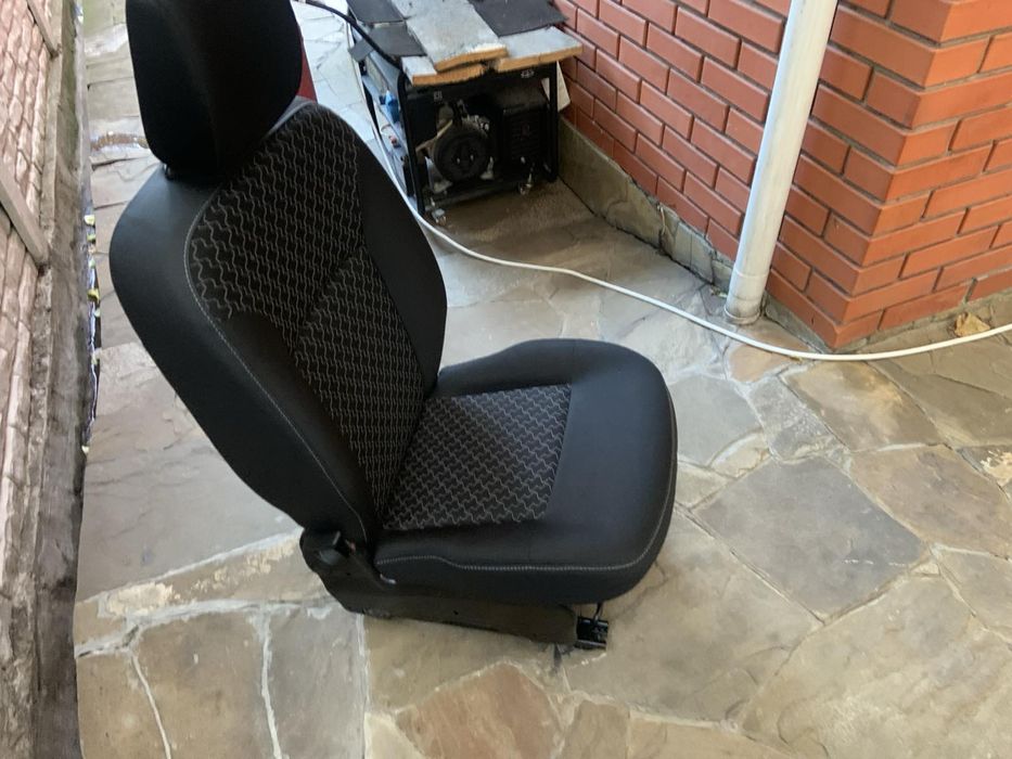 Сидіння Renault Kangoo