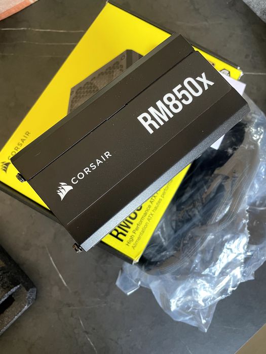 Corsair RM850x (Fonte de Alimentação)