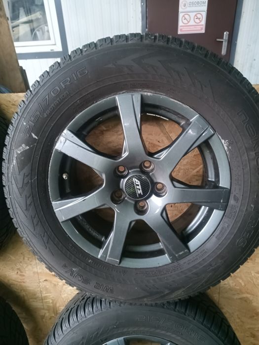 Alufelgi trafic Vivaro 5x114.3 215/70R17