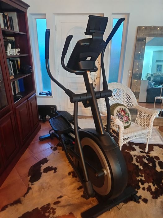 Elíptica Nordictrack C5.5 - como nova
Cardio/
Bicicletas elípt