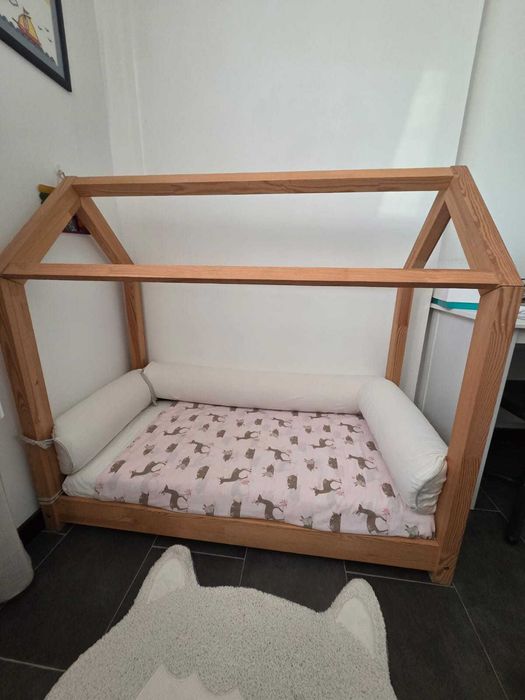 Cama Infantil em Madeira com colchão – Modelo Casinha