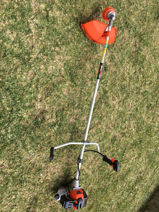 Promoção: Roçadora corta ervas a gasolina 2 em 1 motor 52cc nova