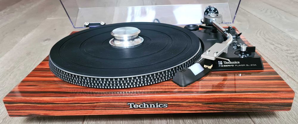 Gramofon TECHNICS SL-23A ok. 1976r. SHURE M71MB po pełnym serwisie