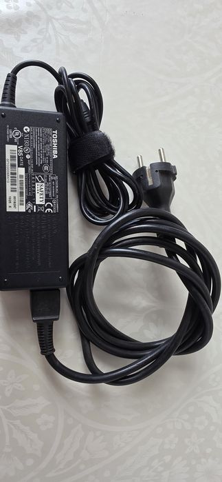 Carregador Toshiba 15volts
