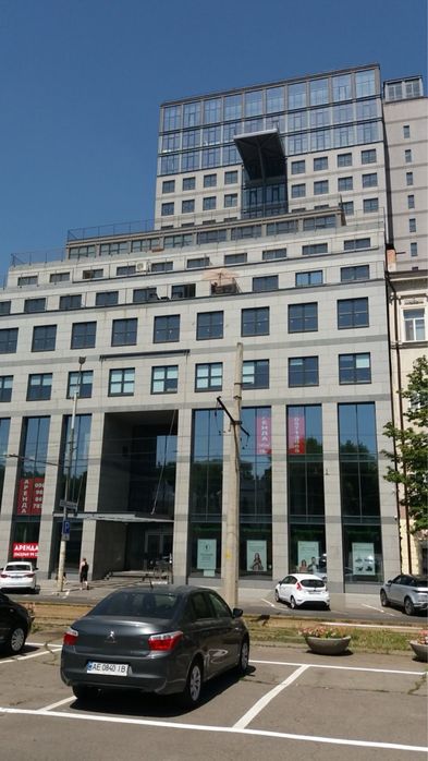 2к квартира.Средний этаж.ЖК Дельмар Люкс. єВідновлення 71999$