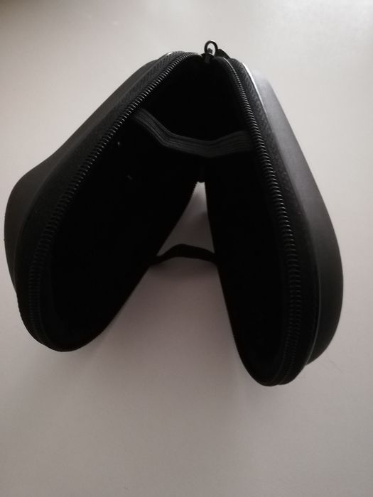 Bolsa para máquina fotográfica nova.