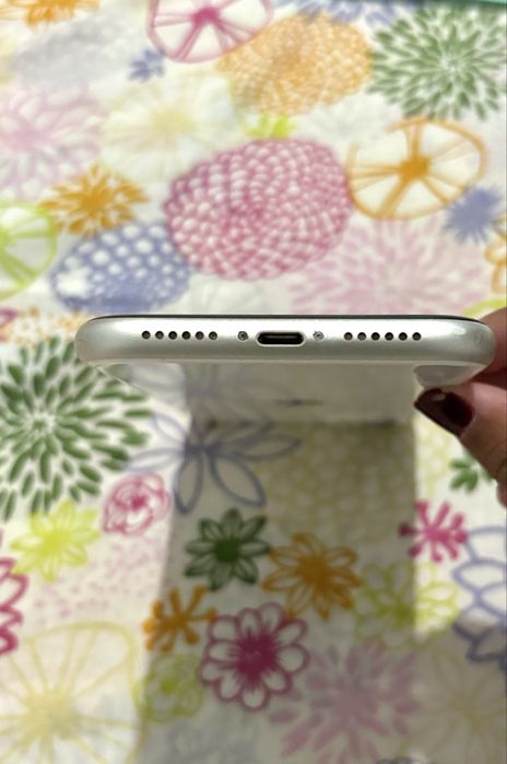 Iphone 11 Branco ; 64GB