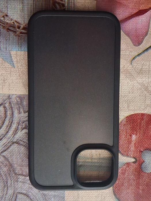 Чехол на iPhone 13