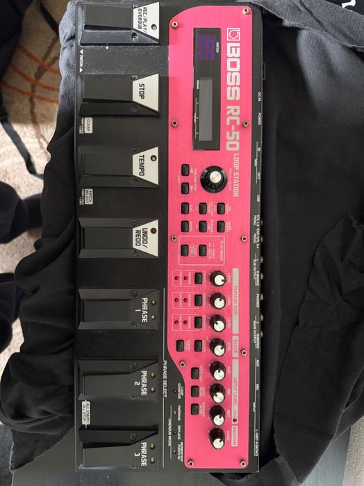BOSS RC-50 Loop Station — Looper Profissional