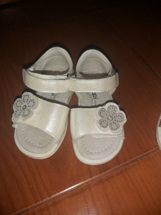 Sandalias menina