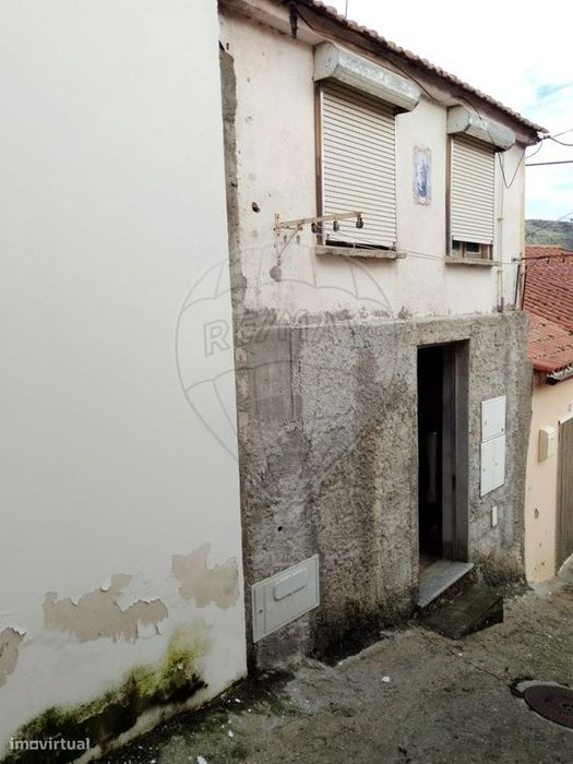 T3 Detached House for Sale