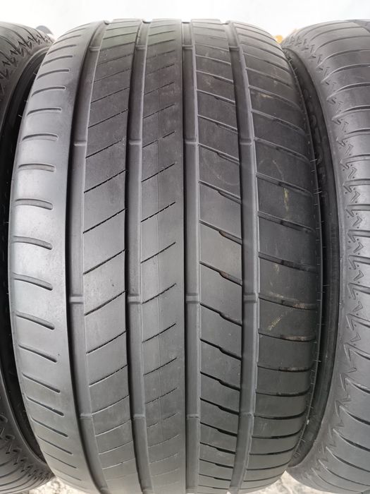 Літні шини 305/40 R20  Bridgestone Alenza 001(RFT)	2020рік