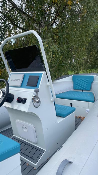 Stream RIB 560 / Ponton