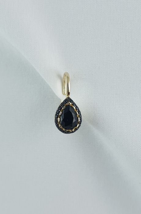 Złote kolczyki wiszące z czarnymi cyrkoniami Au.585 nowe