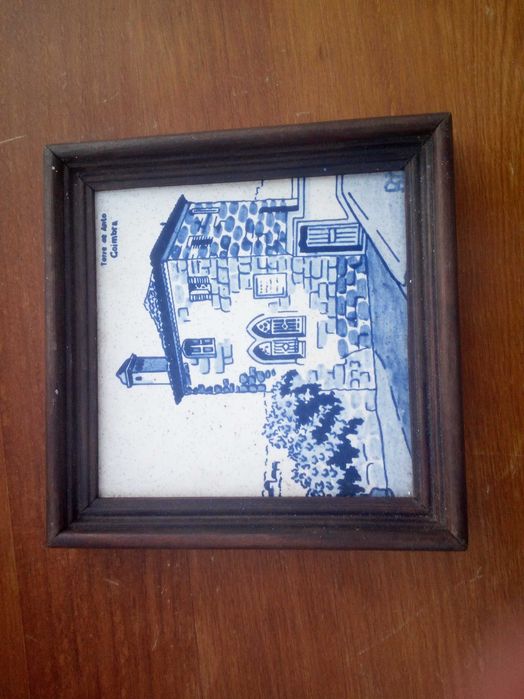 Bonitos quadros de azulejos pintados
