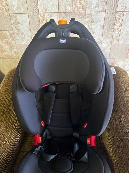 Автокрісло Chicco Gro-Up