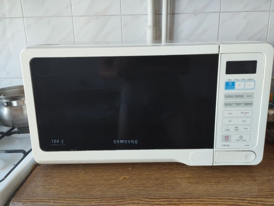 Мікрохвильовка Samsung G273ER з грилем