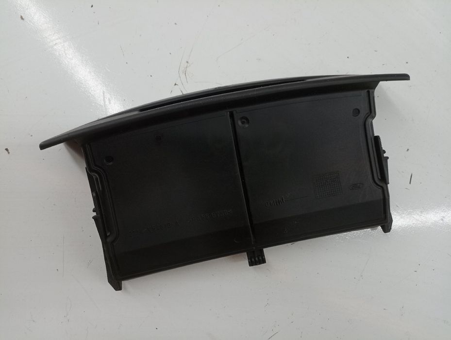 Cinzeiro - FORD Transit Connect (P65_, P70_, P80_) | 02 -